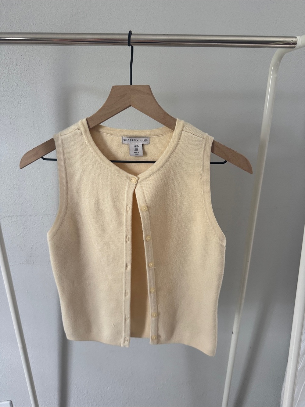 Sincerly Jules Yellow Sleeveless Button-Front Knit Tank